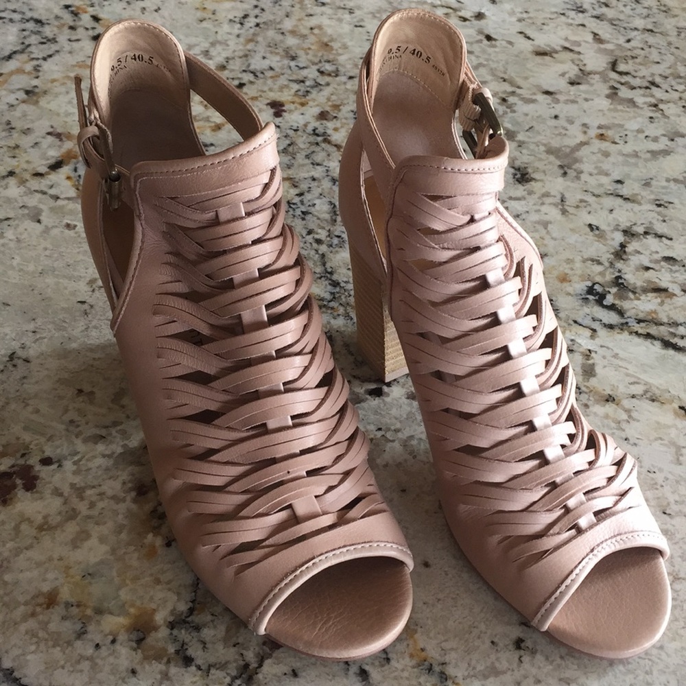 Chinese Laundry brand peep toe sandals